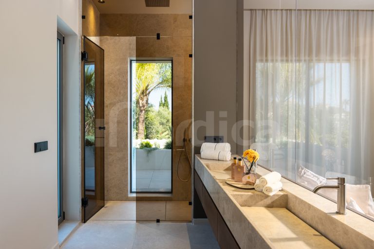 Villa for sale in Haza del Conde