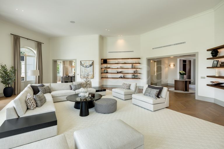 Villa for sale in La Zagaleta