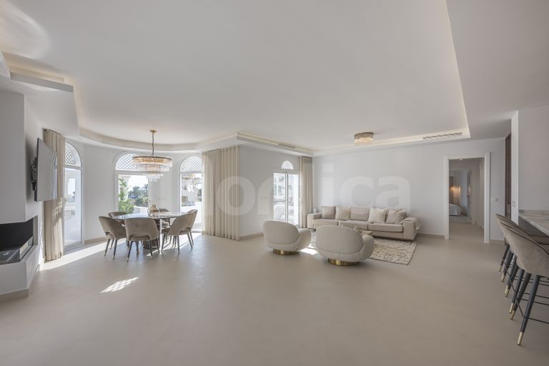 Apartment for sale in Jardines Colgantes