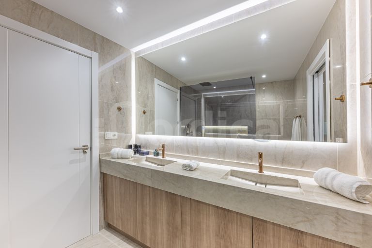 Apartment for sale in Jardines Colgantes