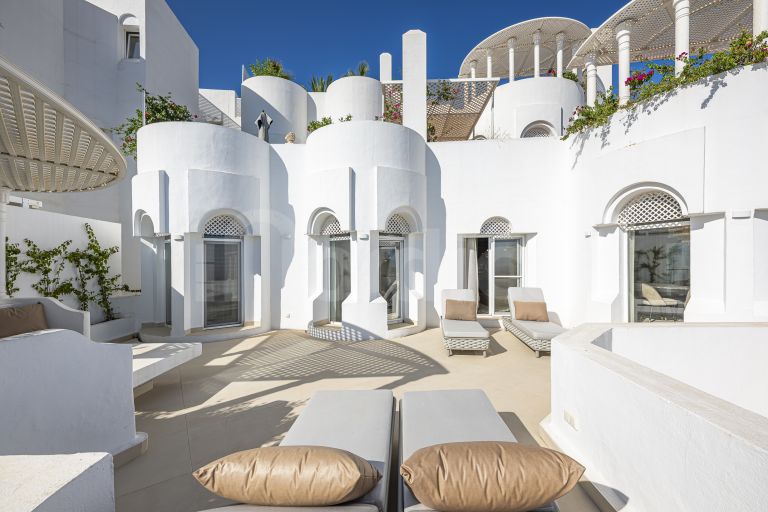 Apartment for sale in Jardines Colgantes