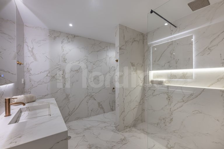 Apartment for sale in Jardines Colgantes