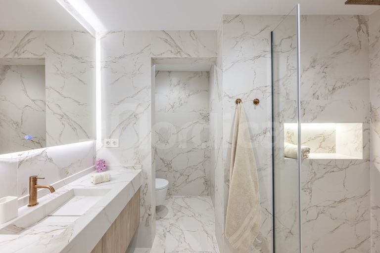 Apartment for sale in Jardines Colgantes