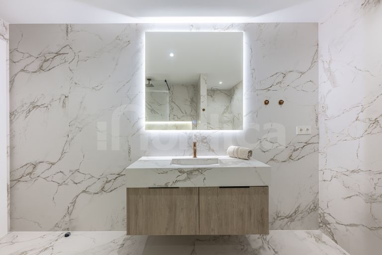 Apartment for sale in Jardines Colgantes