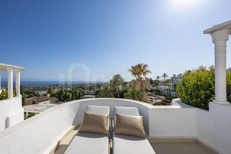 Apartment for sale in Jardines Colgantes