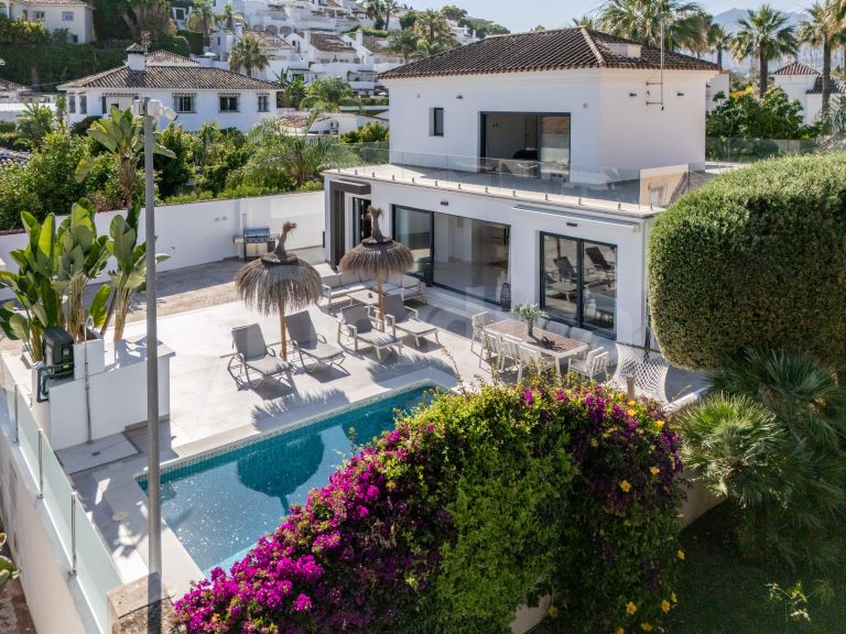 Villa till salu i Nueva Andalucia