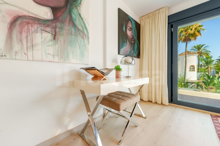 Villa till salu i Nueva Andalucia