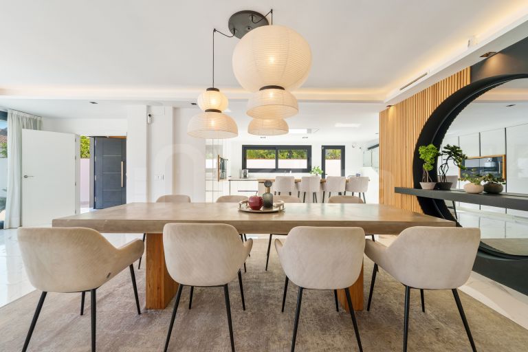 Villa till salu i Nueva Andalucia