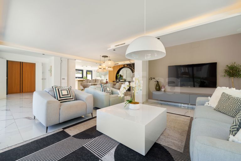 Villa till salu i Nueva Andalucia