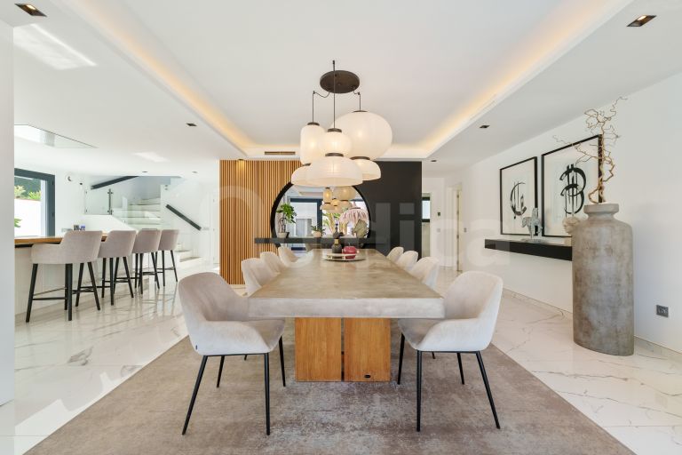 Villa till salu i Nueva Andalucia