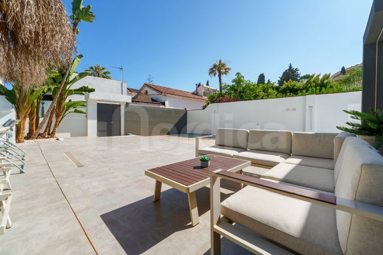 Villa till salu i Nueva Andalucia