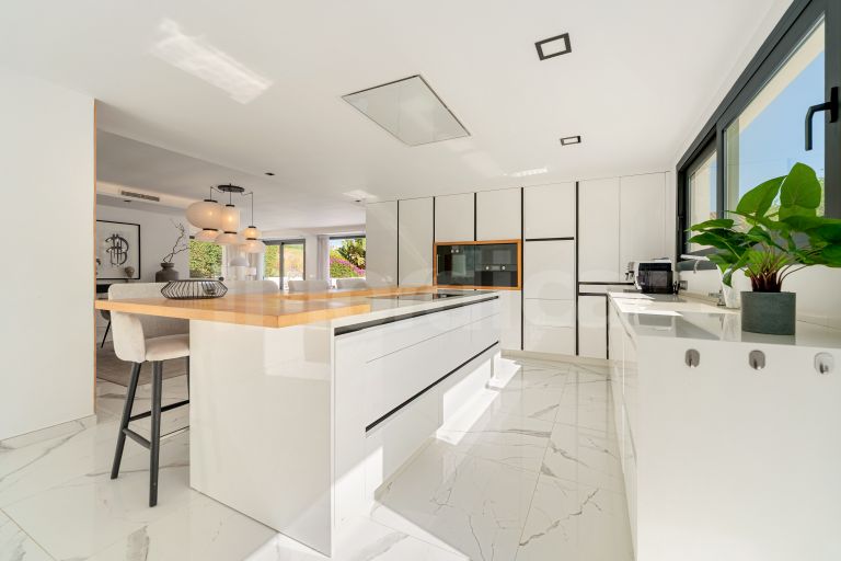 Villa till salu i Nueva Andalucia