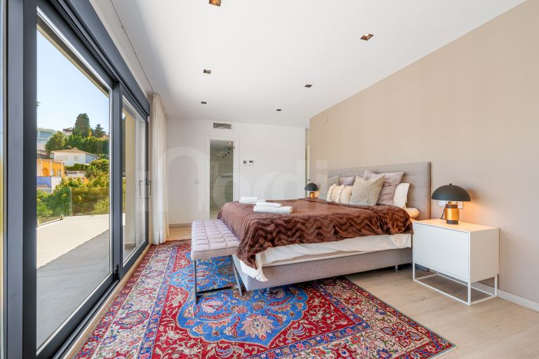 Villa till salu i Nueva Andalucia