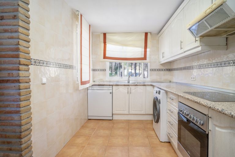 Triplex for sale in Los Pinos de Aloha