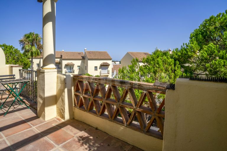 Triplex for sale in Los Pinos de Aloha