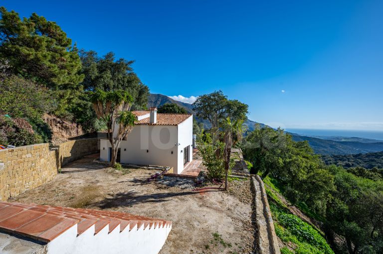 Finca for sale in Casares Montaña