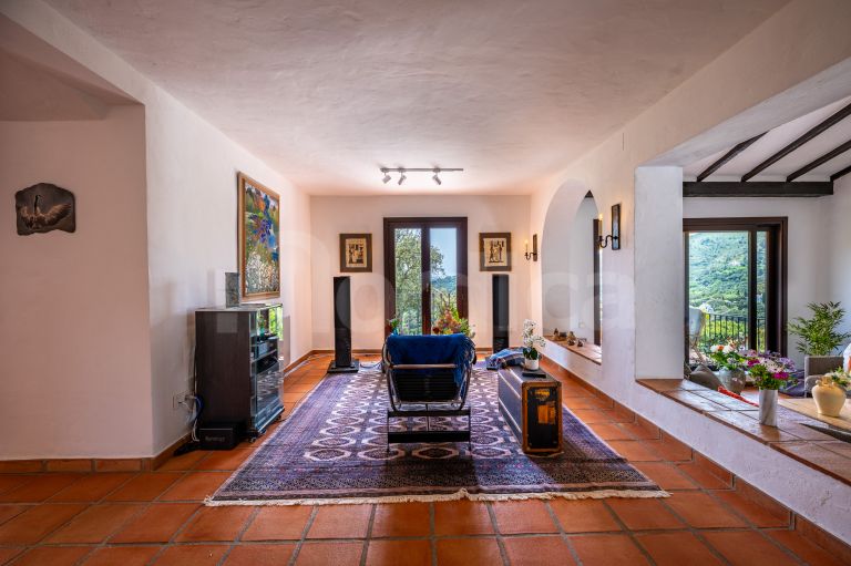 Finca for sale in Casares Montaña