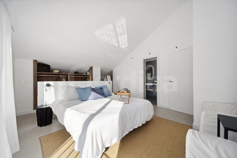 Zweistöckiges Penthouse zu verkaufen in Los Pinos de Aloha