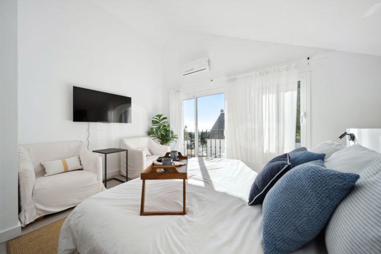 Zweistöckiges Penthouse zu verkaufen in Los Pinos de Aloha