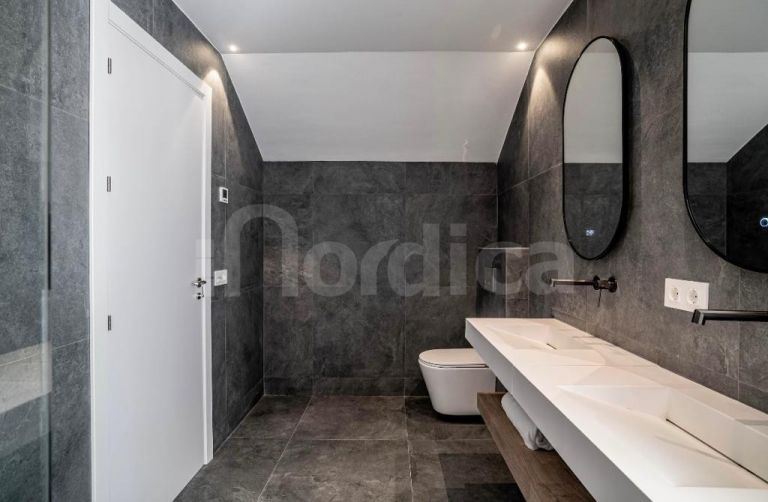 Zweistöckiges Penthouse zu verkaufen in Los Pinos de Aloha