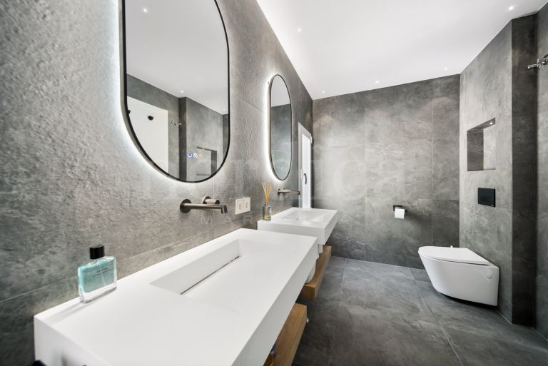 Duplex Penthouse for sale in Los Pinos de Aloha