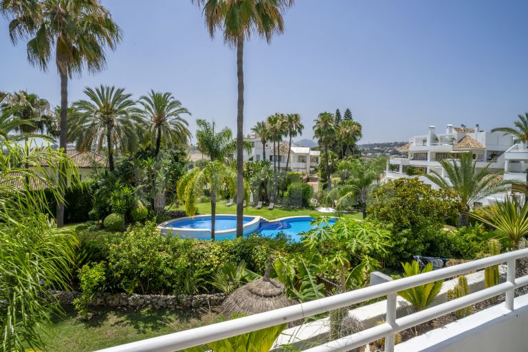 Town House for sale in Alcores del Golf