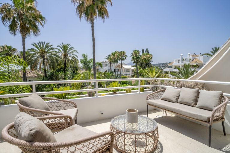 Town House for sale in Alcores del Golf