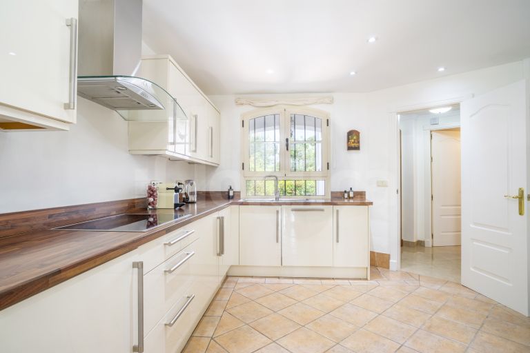 Adosado en venta en Aloha Real