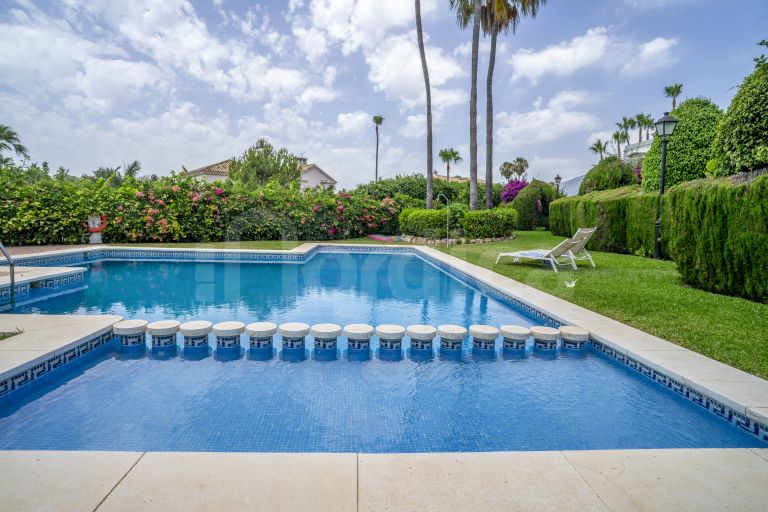 Adosado en venta en Aloha Real