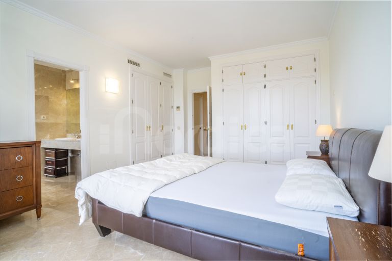 Adosado en venta en Aloha Real