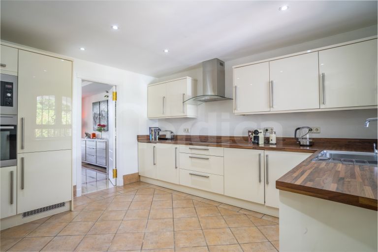 Adosado en venta en Aloha Real