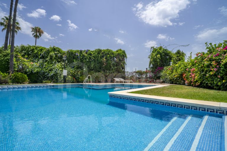 Adosado en venta en Aloha Real