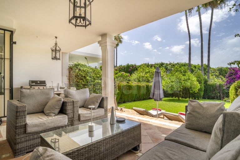 Adosado en venta en Aloha Real