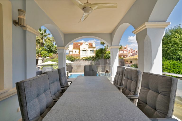 Villa for sale in Lorea Playa