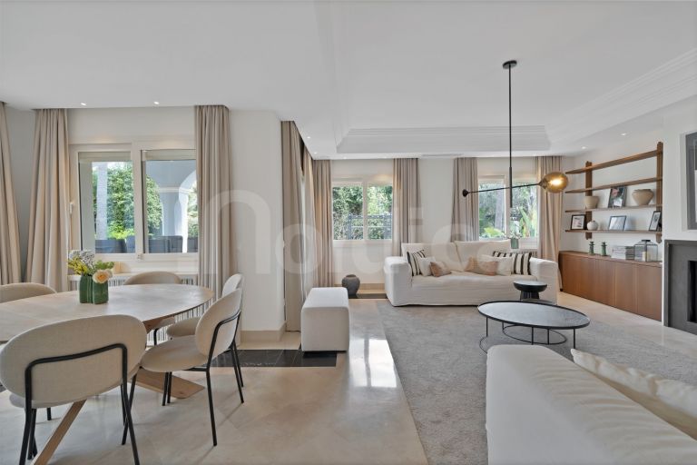 Villa for sale in Lorea Playa