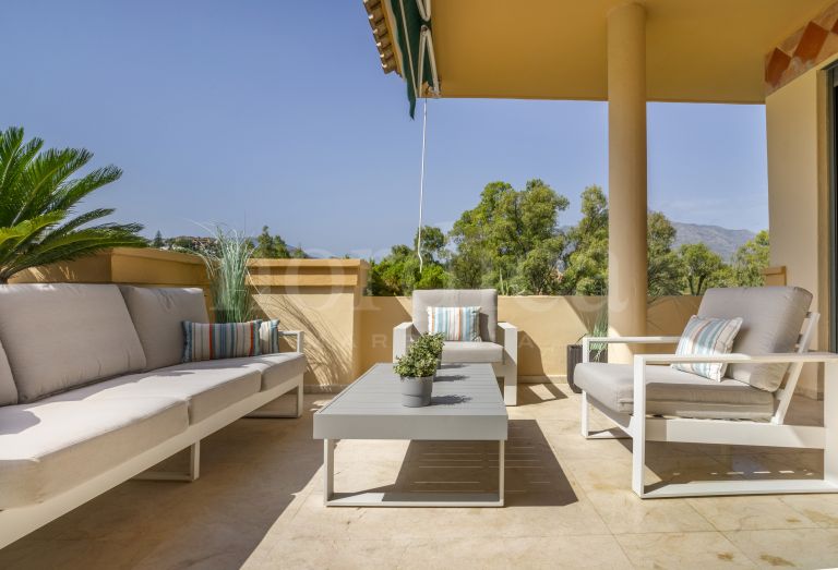 Stunning Duplex Penthouse for Sale in Lorcrigolf – Panoramic Golf & Mountain Views!