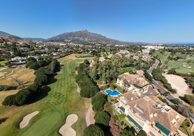 Stunning Duplex Penthouse for Sale in Lorcrigolf – Panoramic Golf & Mountain Views!