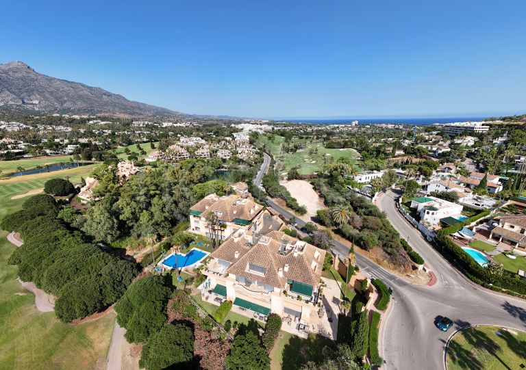 Stunning Duplex Penthouse for Sale in Lorcrigolf – Panoramic Golf & Mountain Views!