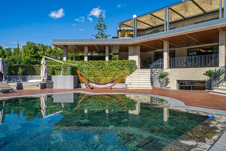 Villa for sale in Guadalmina Baja