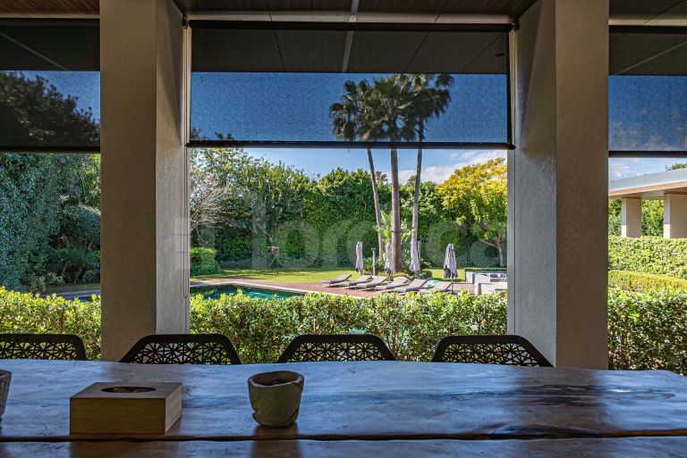 Villa for sale in Guadalmina Baja