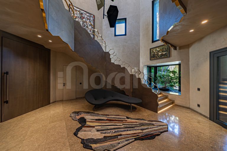 Villa for sale in Guadalmina Baja