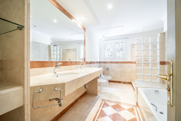 Villa for sale in Paraiso Barronal