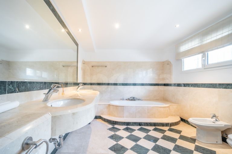 Villa for sale in Paraiso Barronal