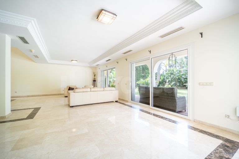 Villa for sale in Paraiso Barronal