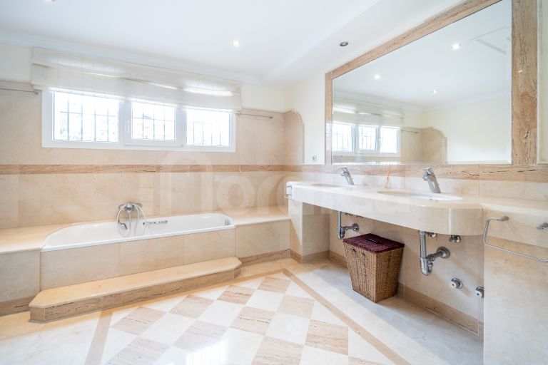 Villa for sale in Paraiso Barronal