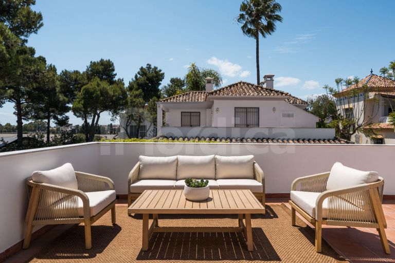 Villa for sale in Altos del Rodeo