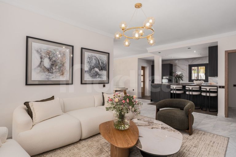 Villa for sale in Altos del Rodeo