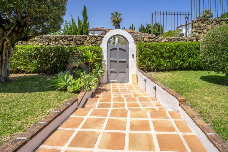 Villa for sale in Marbella Country Club