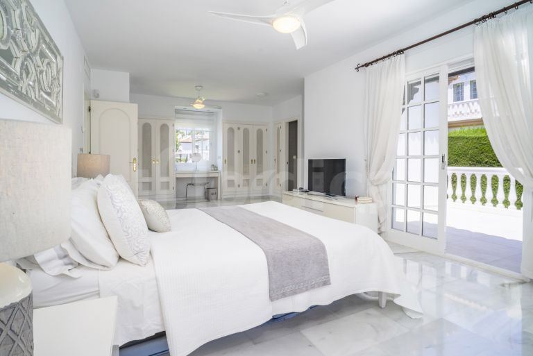 Villa for sale in Marbella Country Club