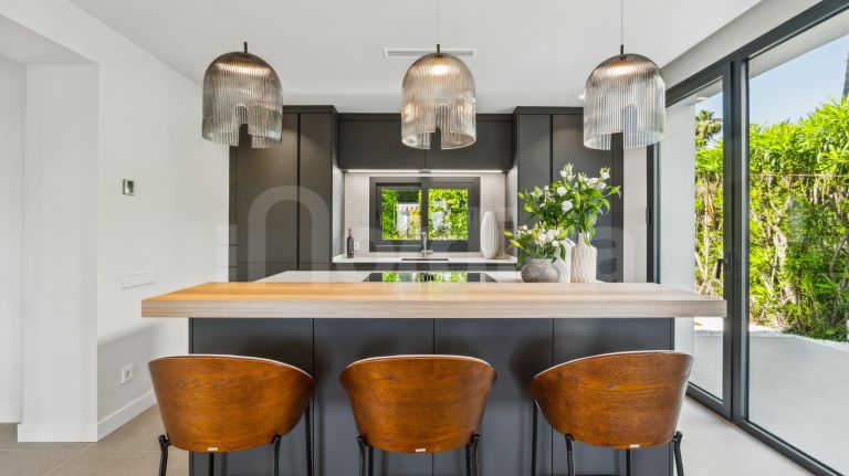 Villa for sale in Los Naranjos